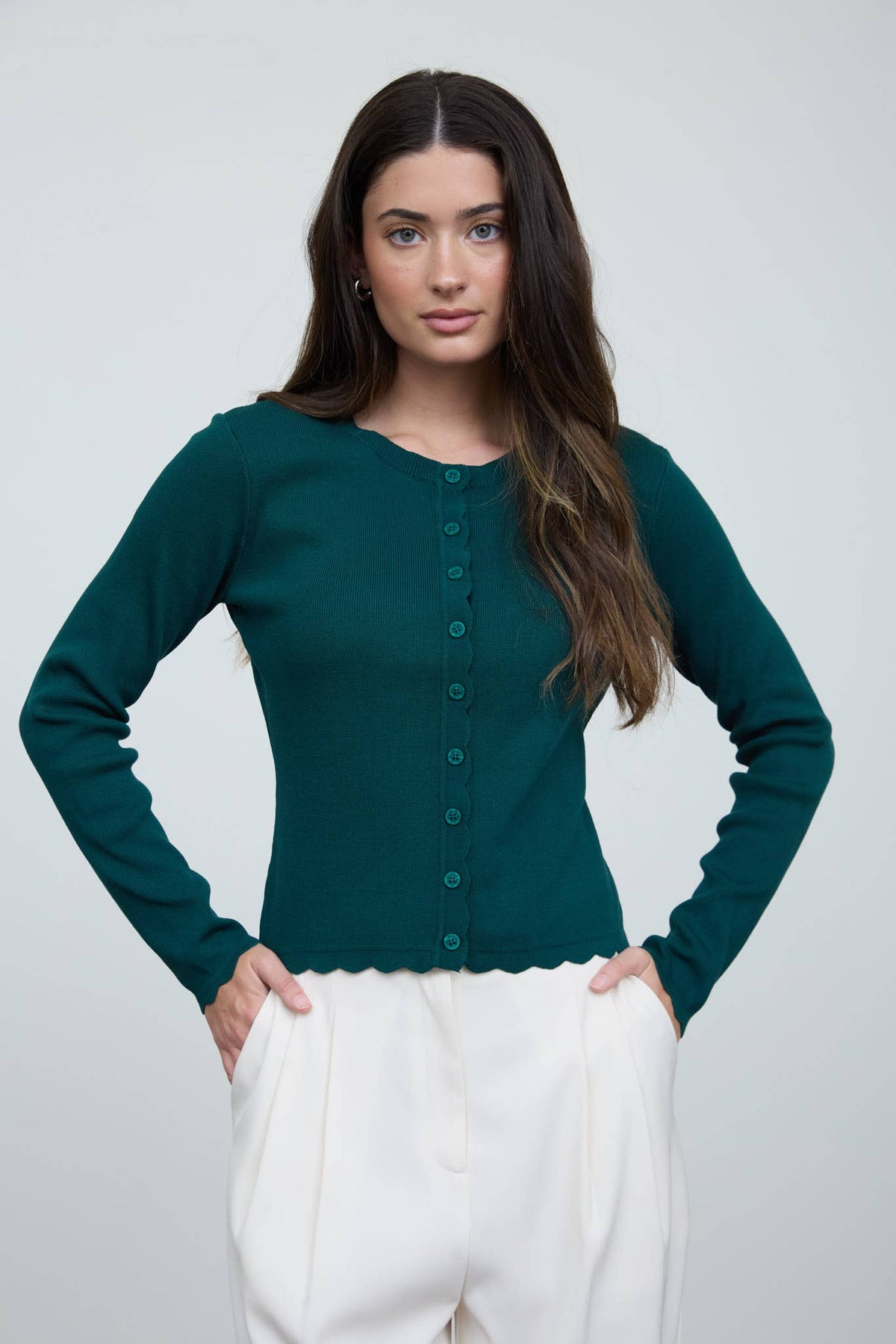 SCALLOPED BUTTON DETAIL LONG SLEEVE KNIT CARDIGAN : BURGUNDY