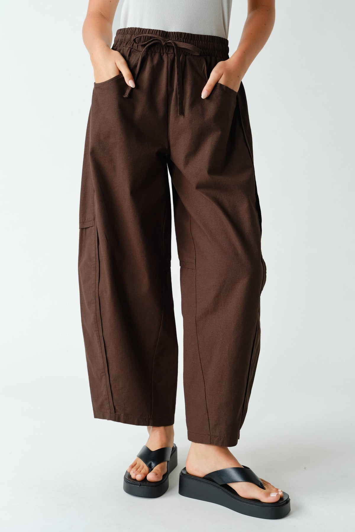 Cotton Barrel-Leg Utility Pants: Black