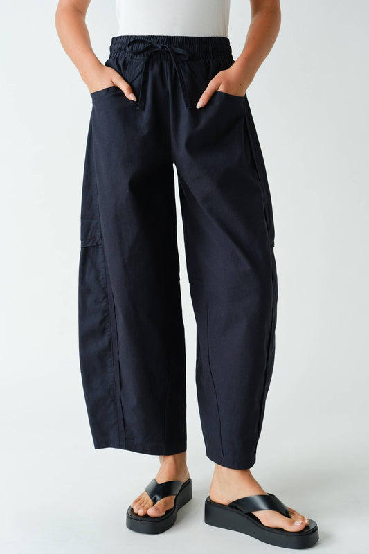 Cotton Barrel-Leg Utility Pants: Black